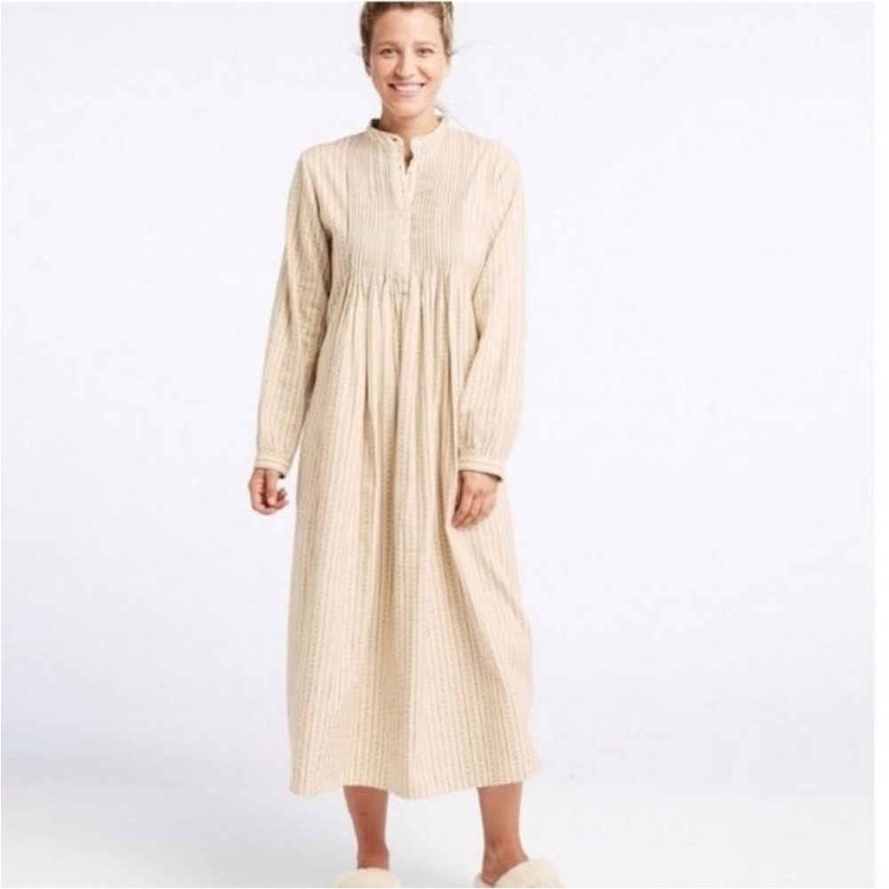 Vintage L.L. Bean Sml Dobby Nightgown Flannel Pintuck Prairie Cottage Core
